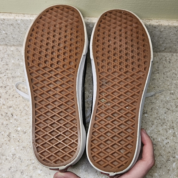 Vans Old Skool Black and White Sneakers, Size 9½ - Picture 7 of 9